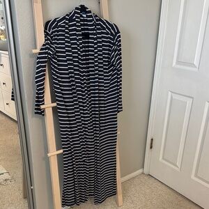 Old Navy White and Blue Tie Front Wrap Robe